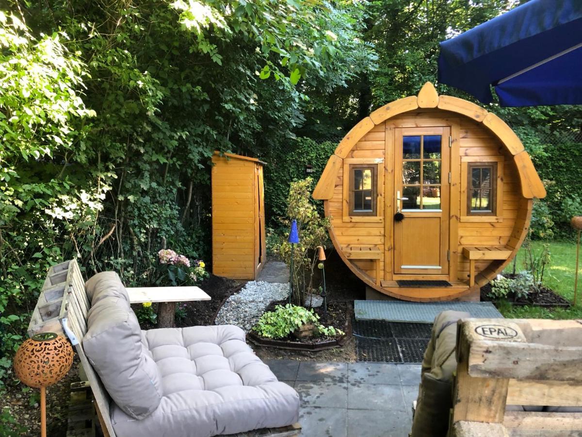 Holz-Wohnfass In Muenchen-Nymphenburg Appartement Buitenkant foto