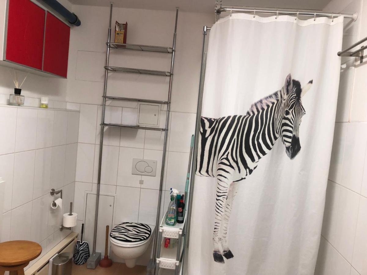 Holz-Wohnfass In Muenchen-Nymphenburg Appartement Buitenkant foto